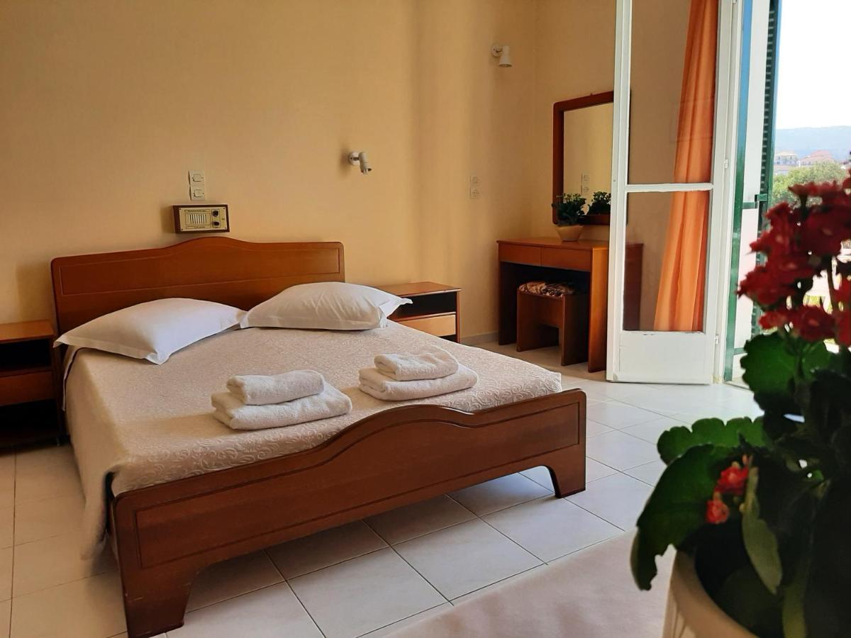 Ammousa Hotel Apartments Lixouri Esterno foto
