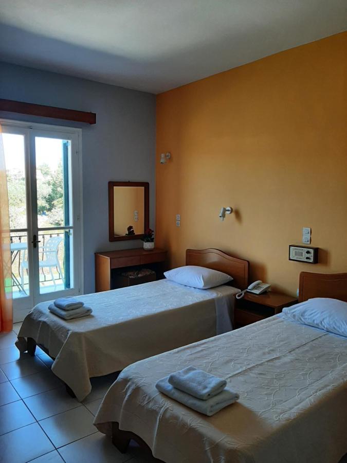 Ammousa Hotel Apartments Lixouri Esterno foto