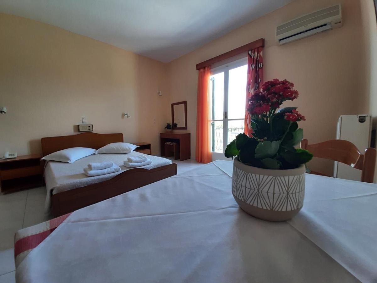 Ammousa Hotel Apartments Lixouri Esterno foto