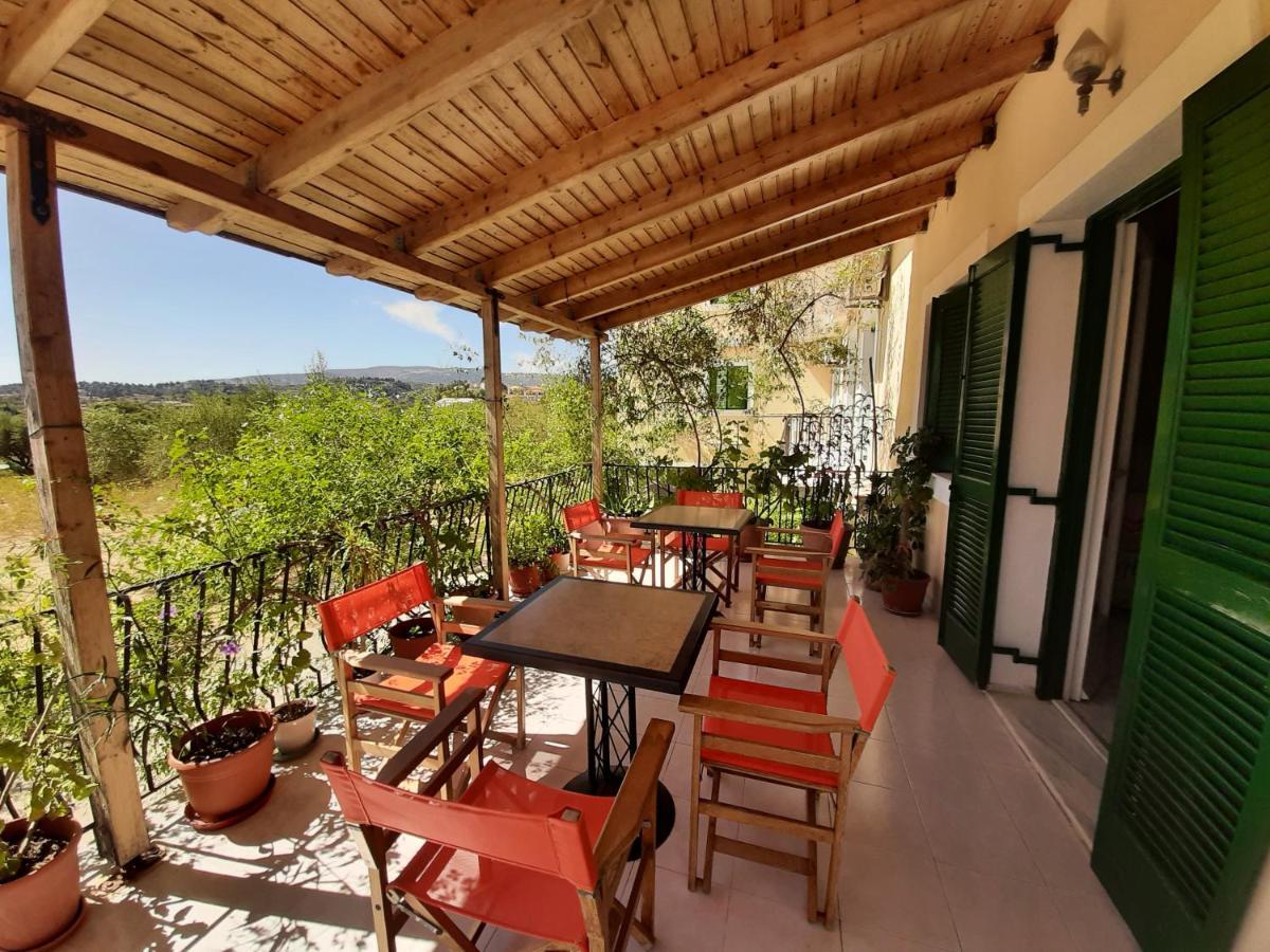 Ammousa Hotel Apartments Lixouri Esterno foto