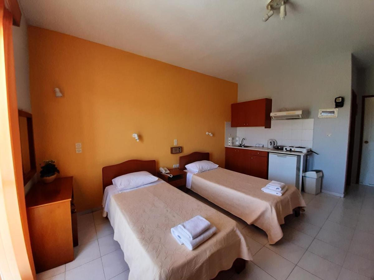 Ammousa Hotel Apartments Lixouri Esterno foto