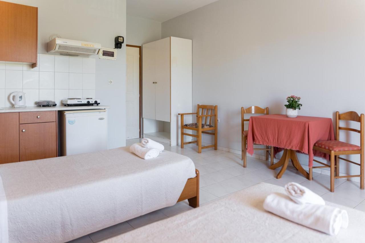 Ammousa Hotel Apartments Lixouri Esterno foto