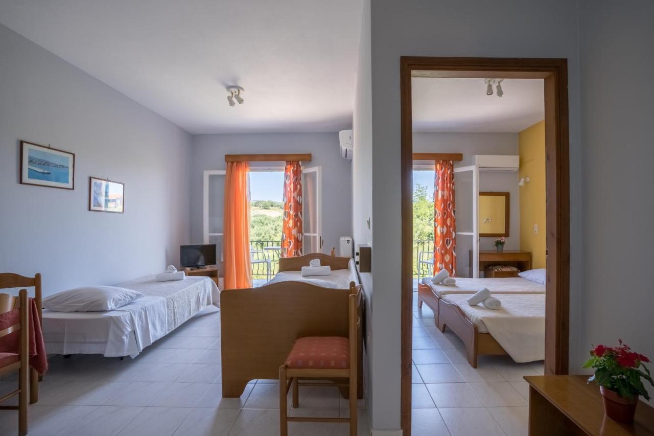 Ammousa Hotel Apartments Lixouri Esterno foto