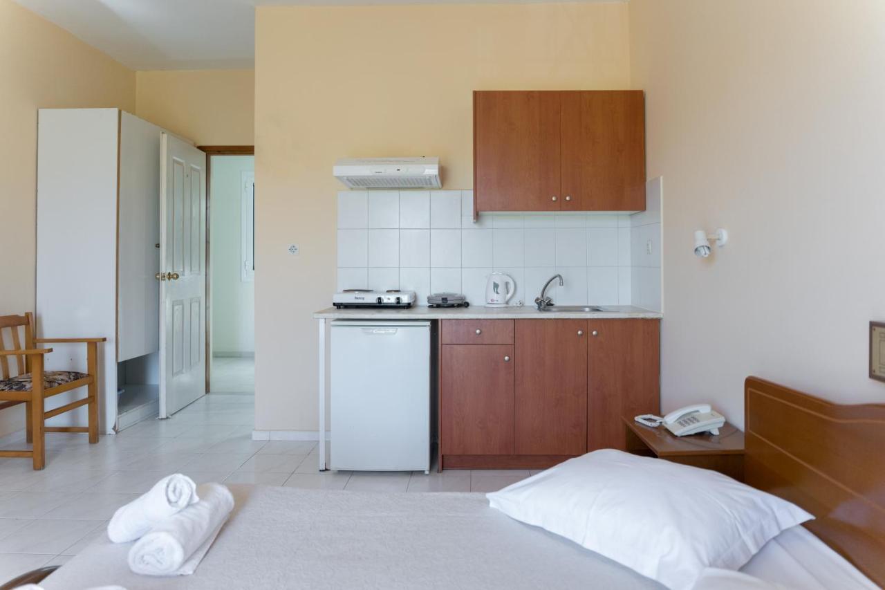 Ammousa Hotel Apartments Lixouri Esterno foto