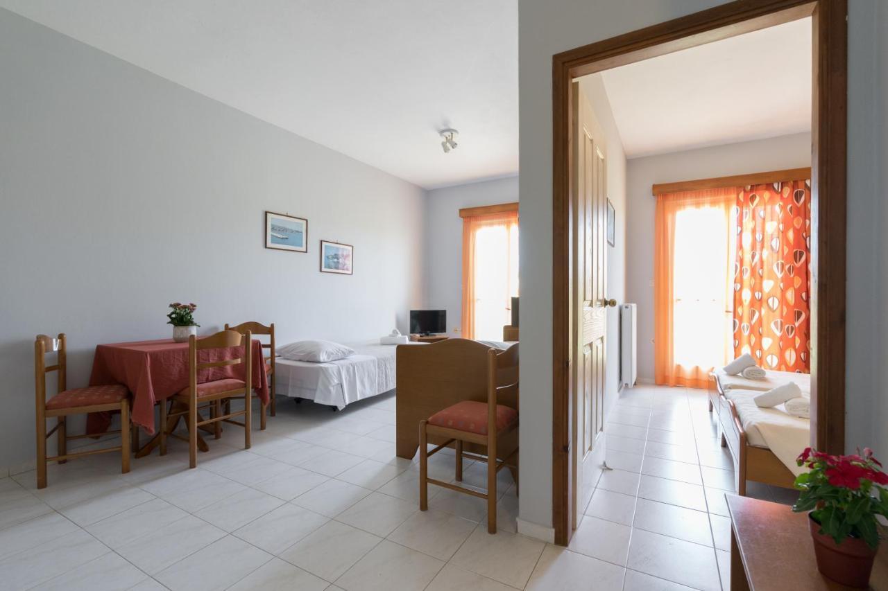 Ammousa Hotel Apartments Lixouri Esterno foto