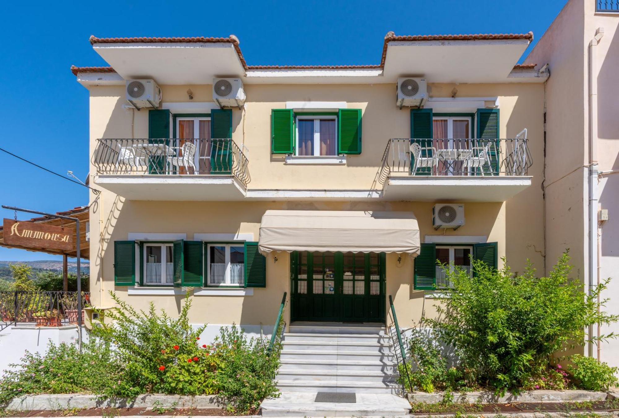 Ammousa Hotel Apartments Lixouri Esterno foto