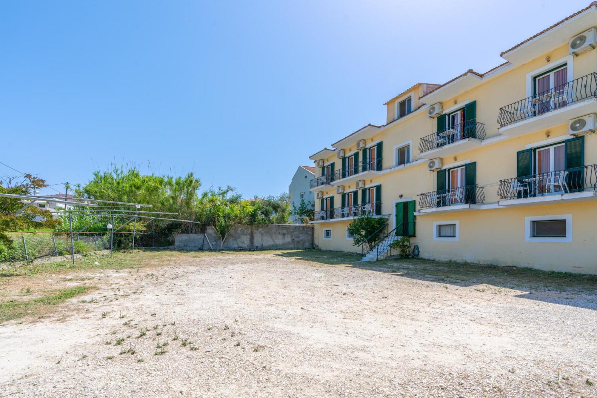 Ammousa Hotel Apartments Lixouri Esterno foto