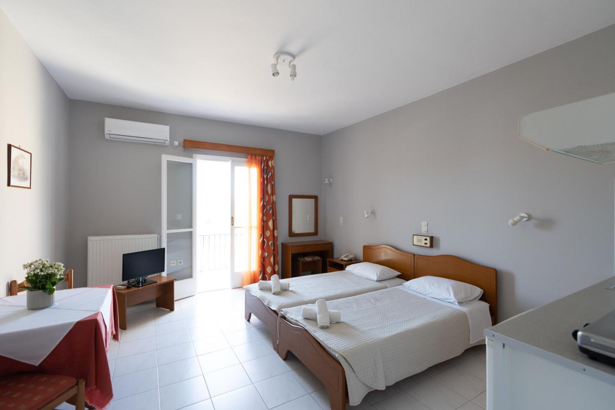Ammousa Hotel Apartments Lixouri Esterno foto